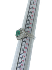 Platinum emerald and diamond design ring in silver/green