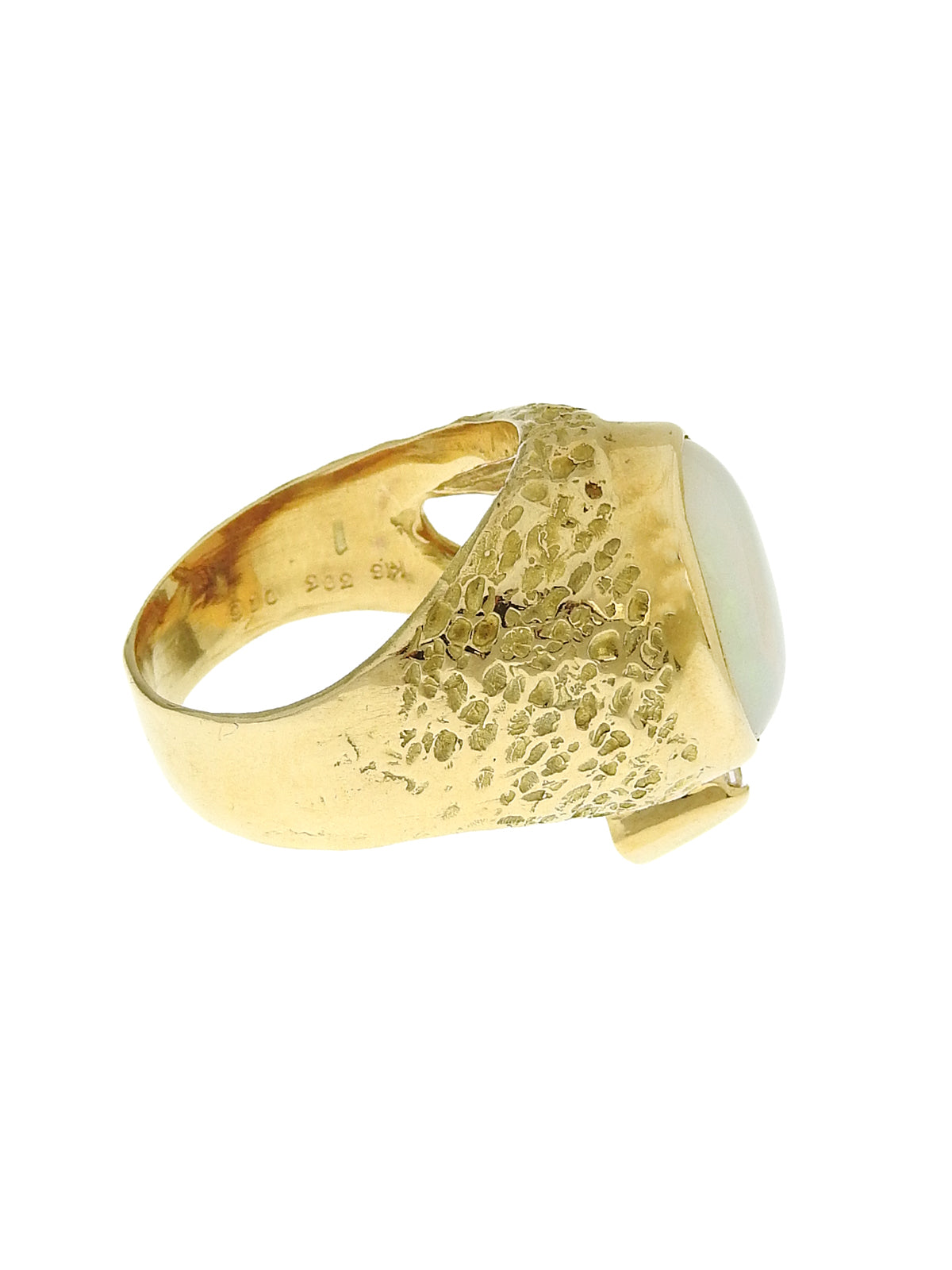 18K Gold/Multicolor Opal Diamond Oval Design Ring