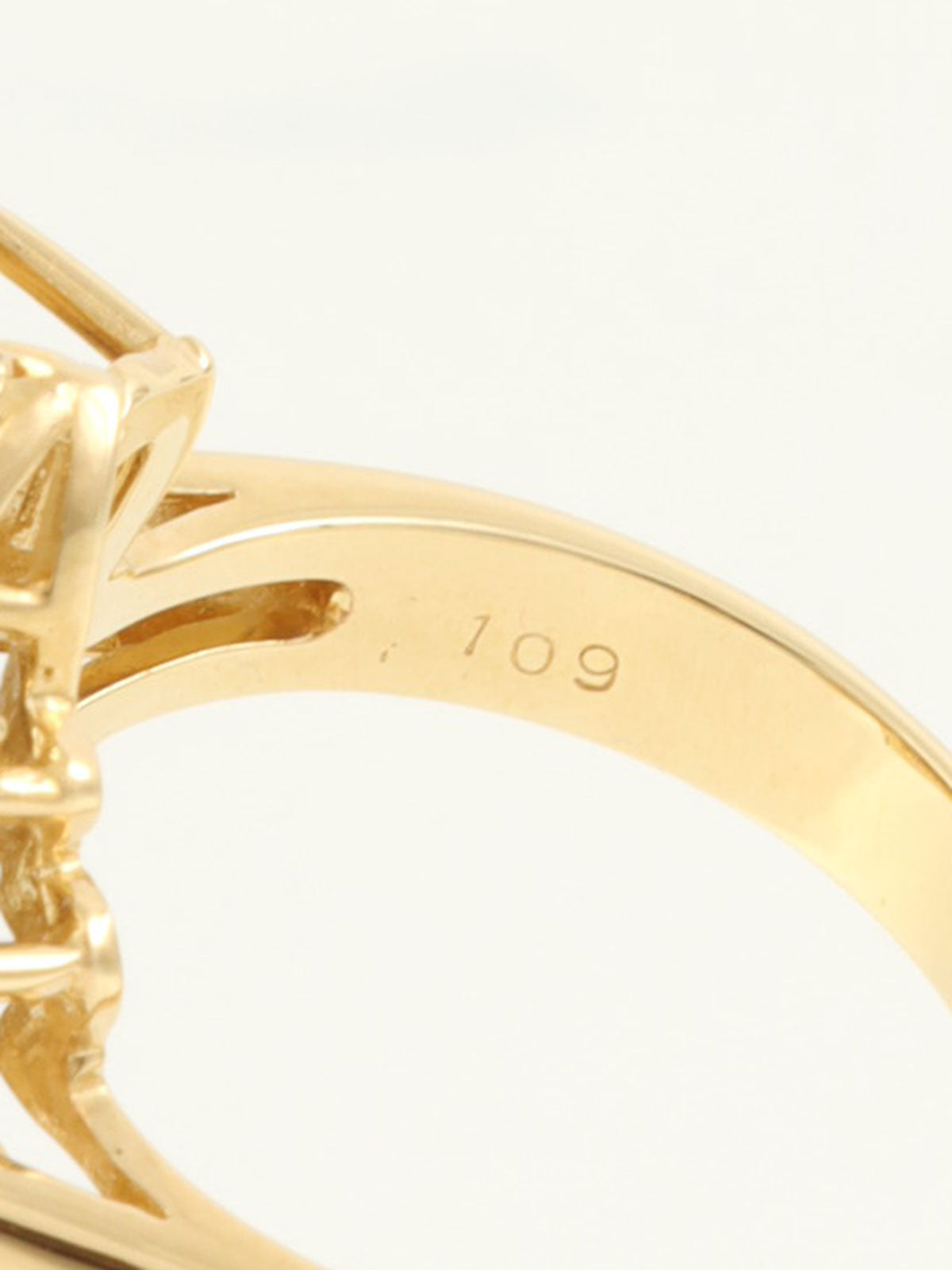 18Kダイヤモンドデザインリング　ゴールド