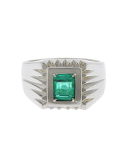 Platinum emerald design ring in silver/green