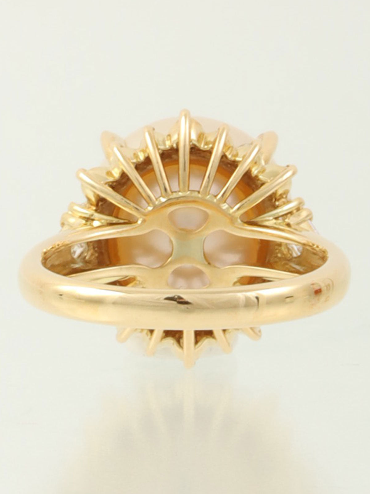 18K Gold/White Diamond Pearl Ring