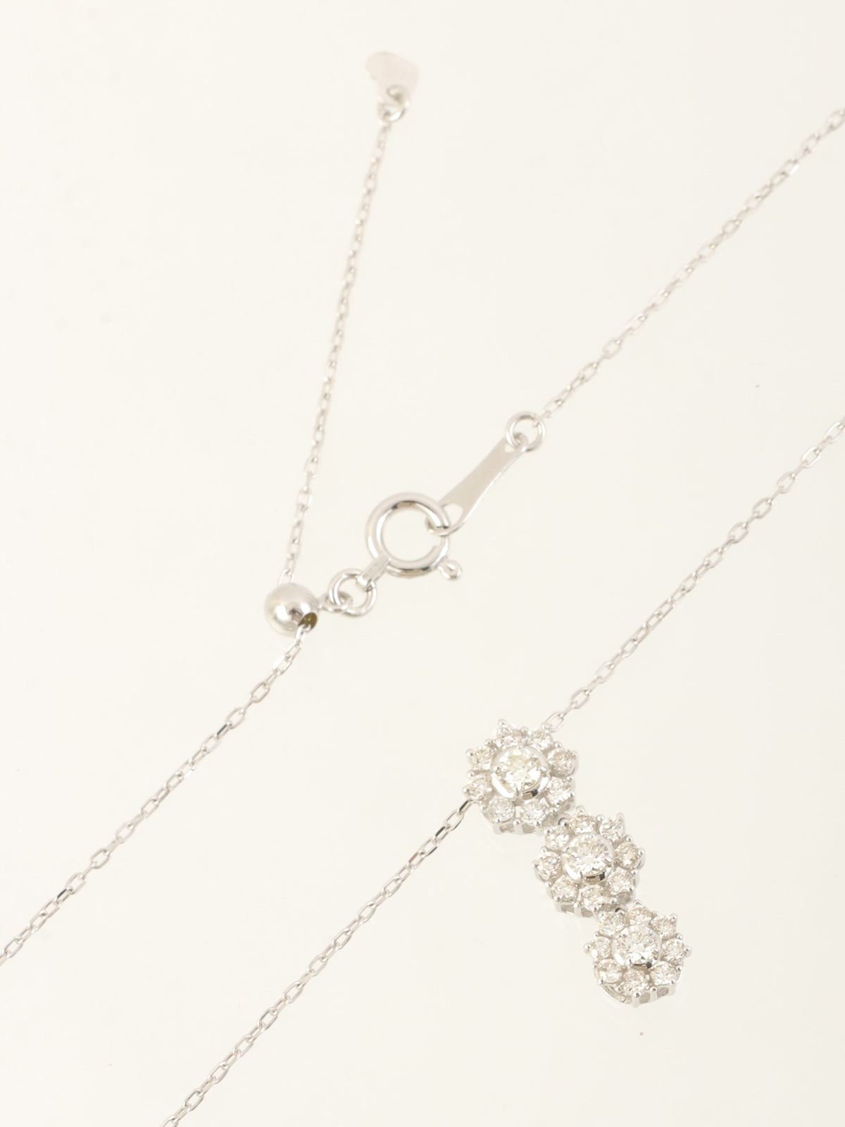 18K Diamond Flower Motif Necklace in Silver