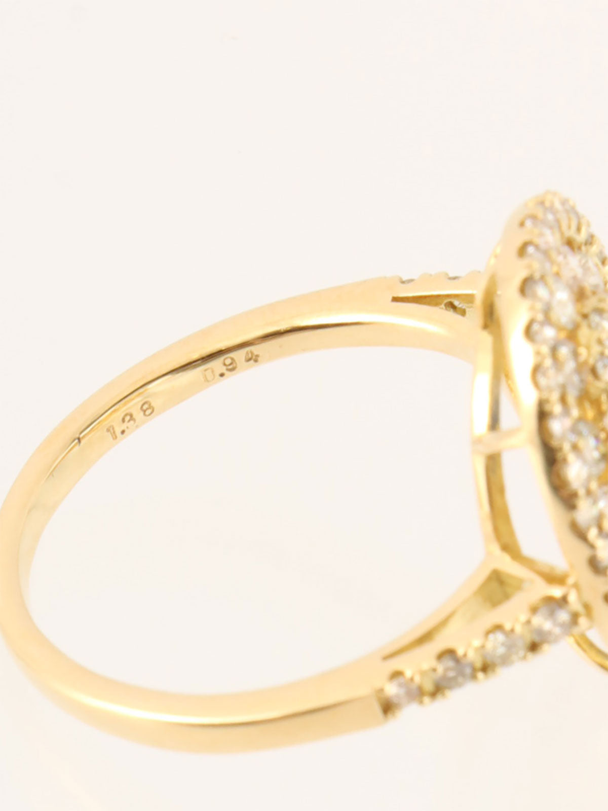 18Kオーバルダイヤモンドサファイアリング　ブルー／ゴールド