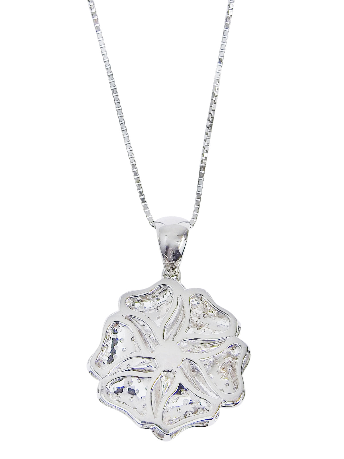 18K Diamond Flower Design Necklace in Silver