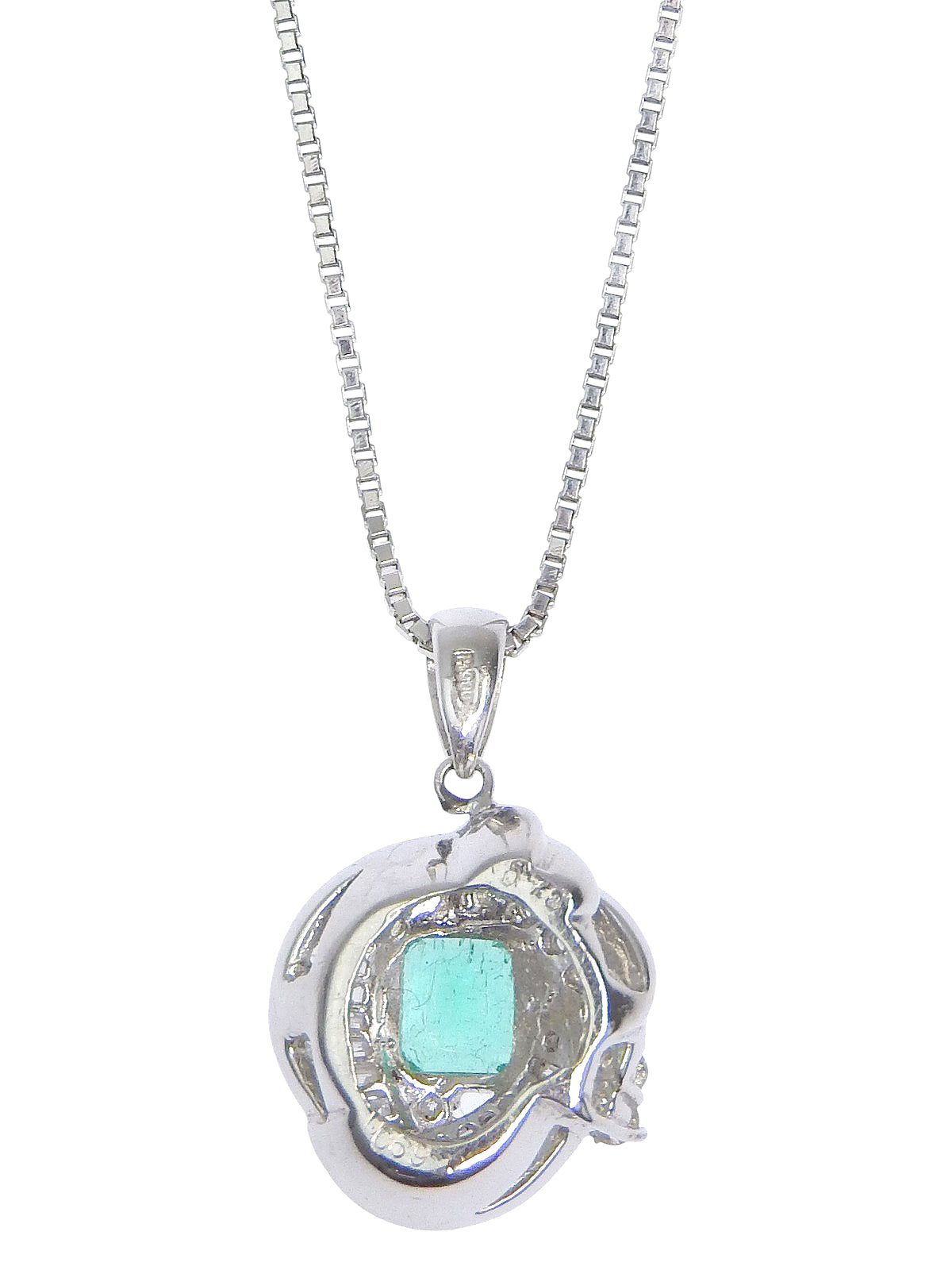 プラチナエメラルドダイヤモンドデザインネックレス シルバー/グリーン