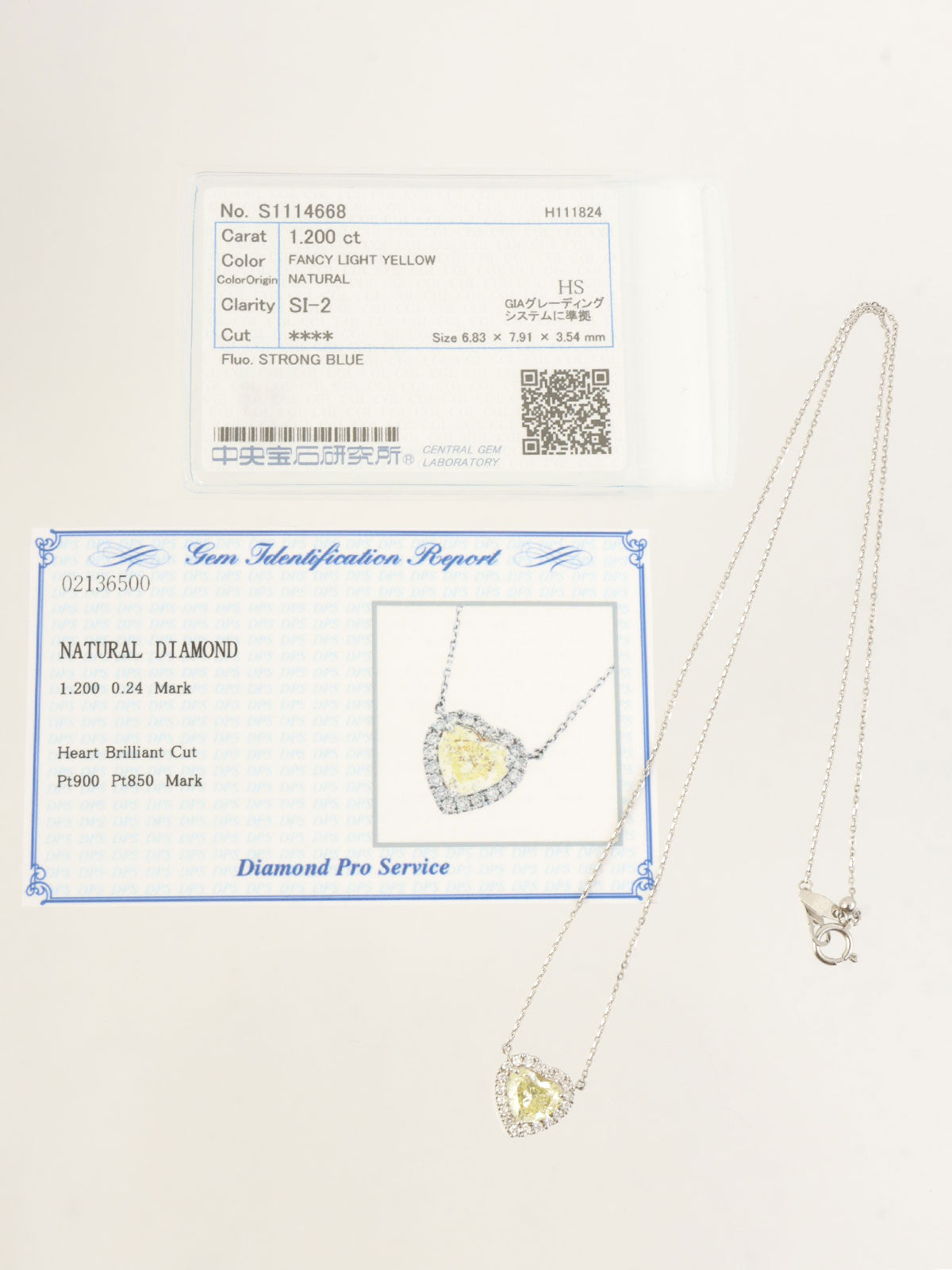Platinum Diamond Heart Necklace in Silver/Yellow