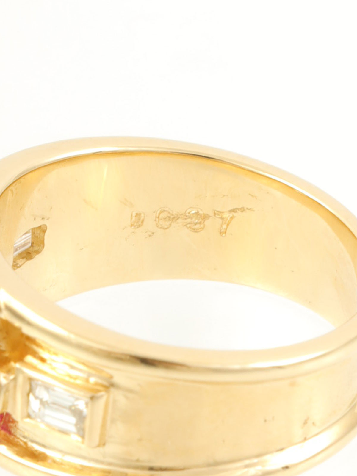 18K Gold/Red Ruby and Diamond Design Ring