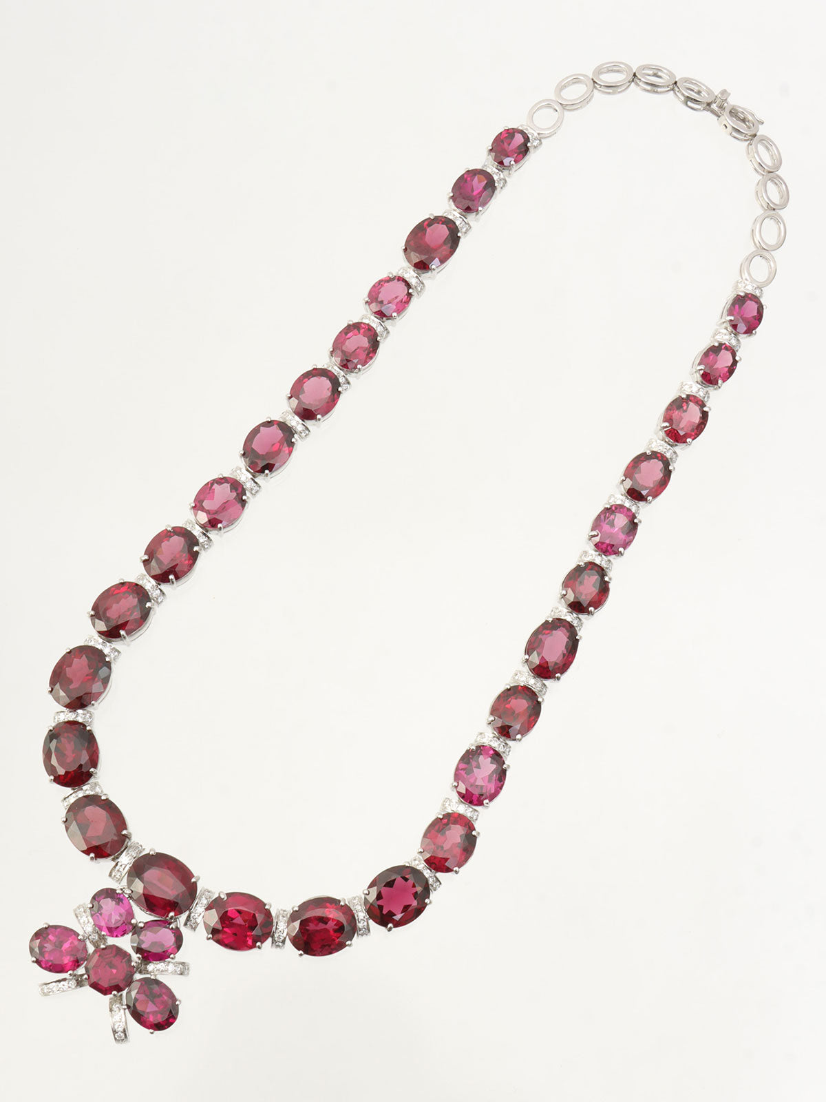 18Kガーネットダイヤモンドデザインネックレス シルバー/パープルレッド