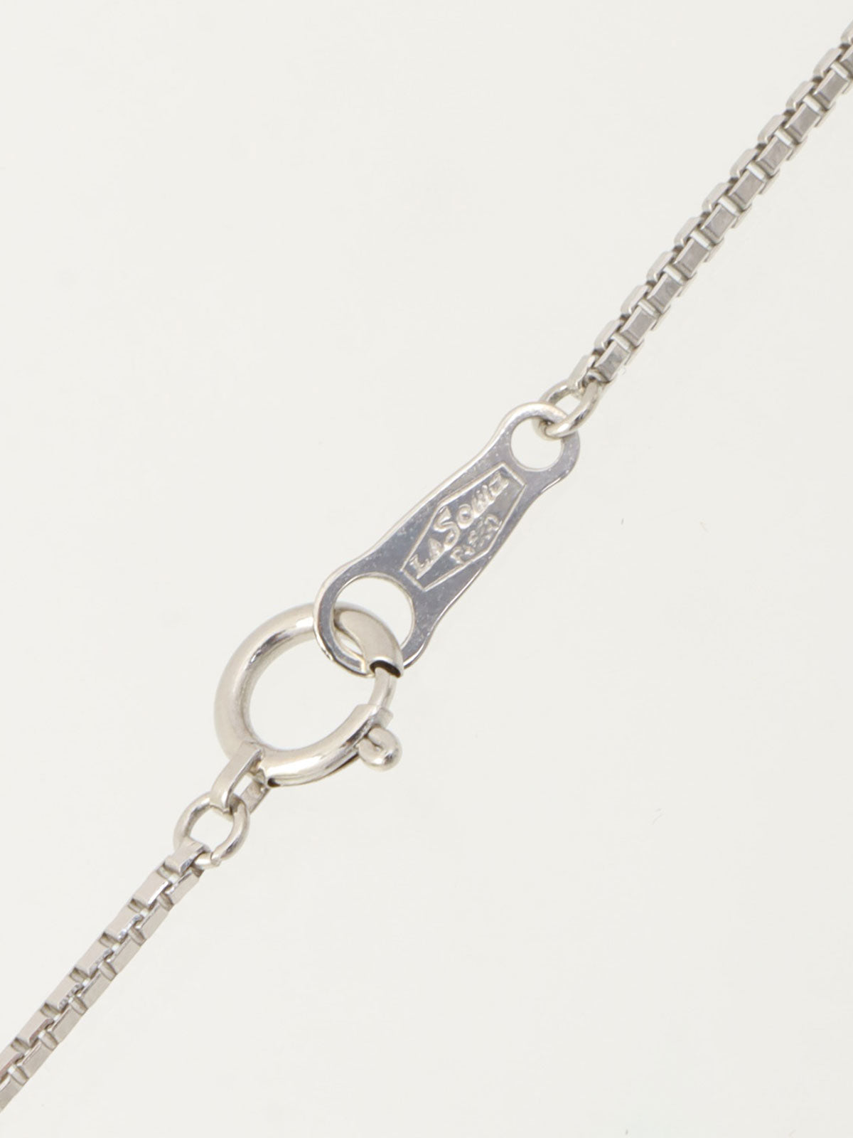 プラチナエメラルドペアシェイプネックレス シルバー/グリーン