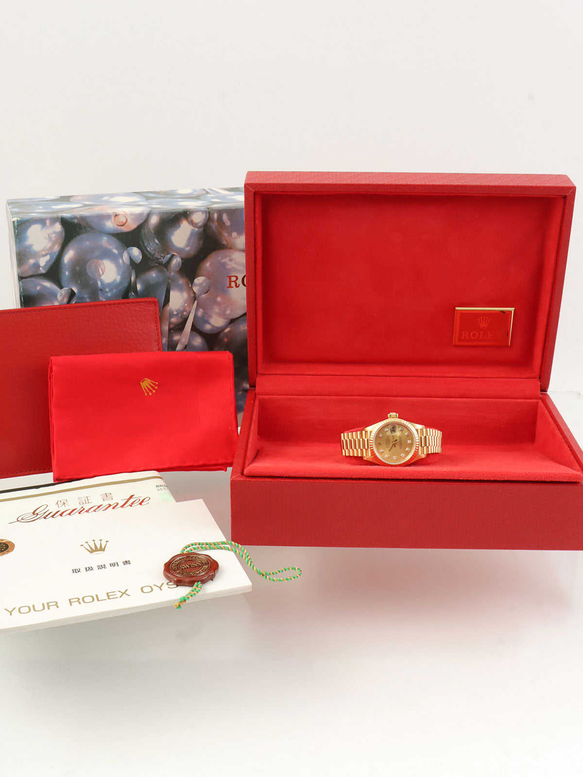 Circa 2001 10P Diamond Oyster Perpetual Datejust Gold