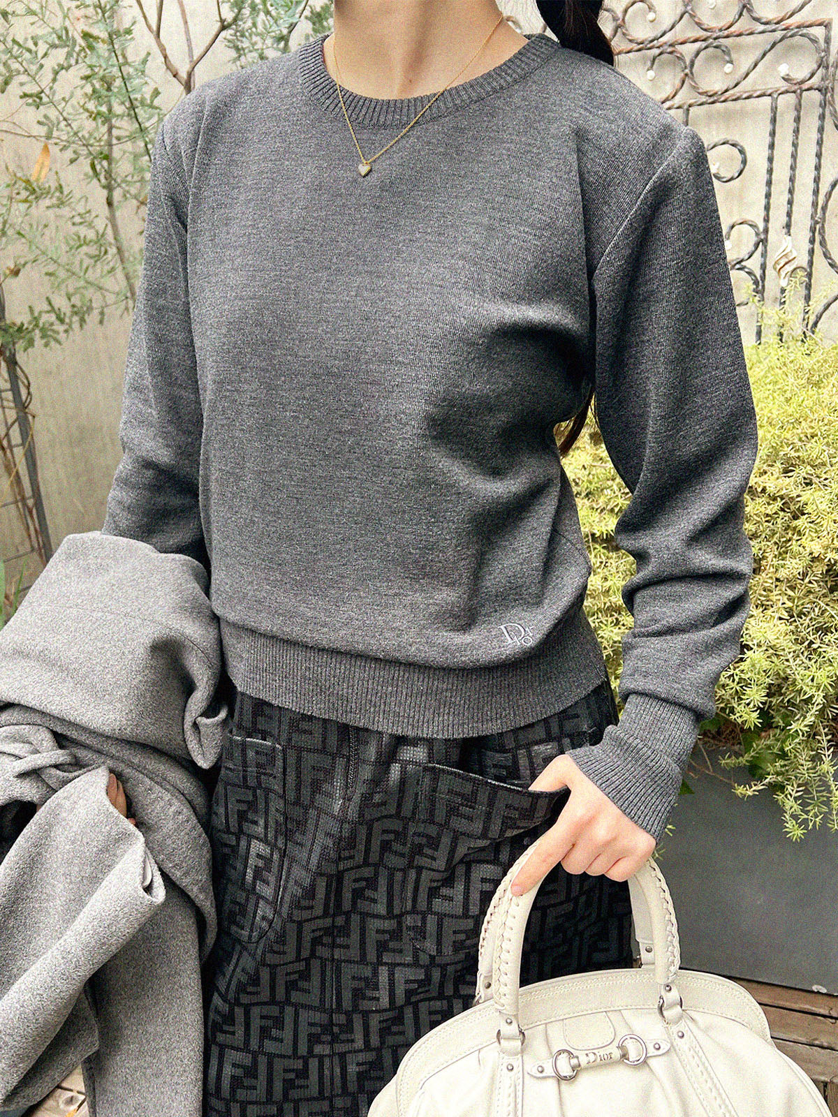 Grey wool logo embroidered long sleeve knit