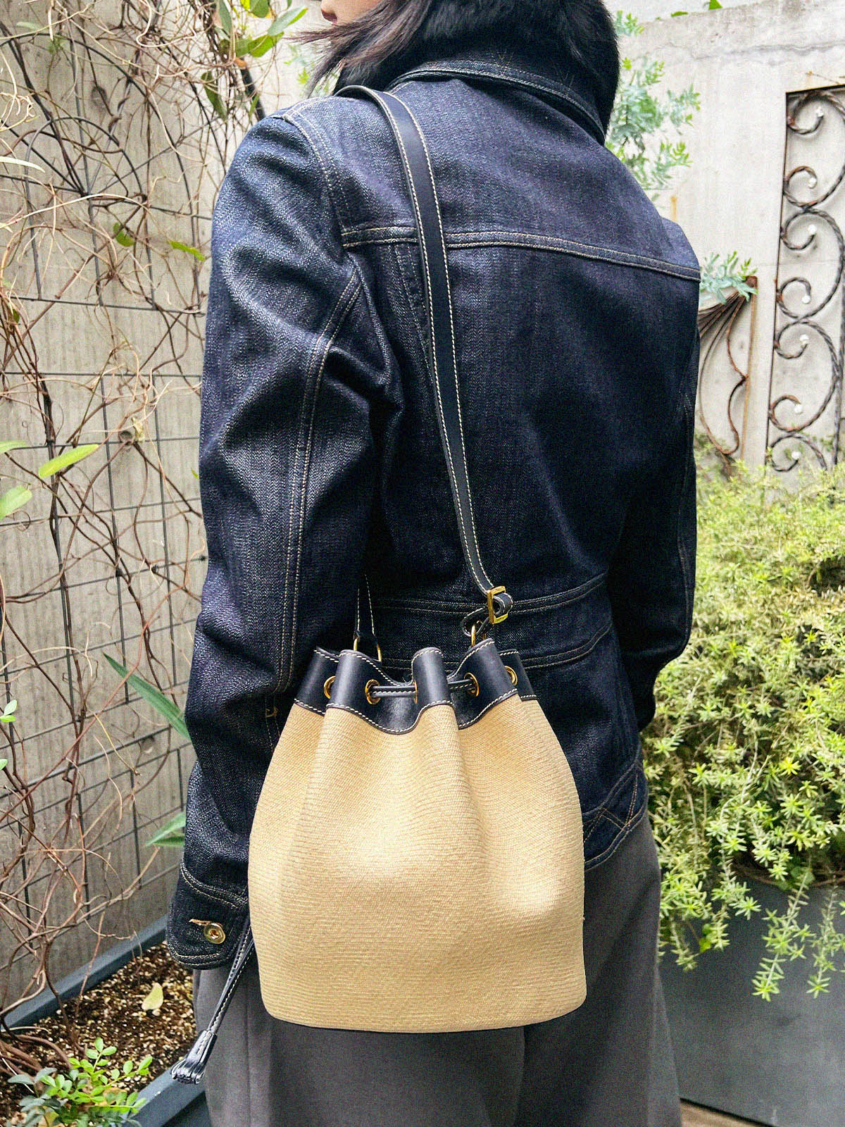 2000 Market TPM Ivory/Navy