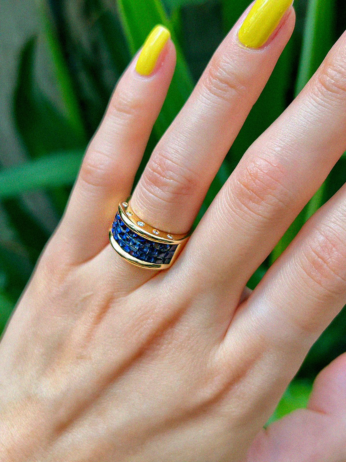 18K Gold/Blue Sapphire and Diamond Ring