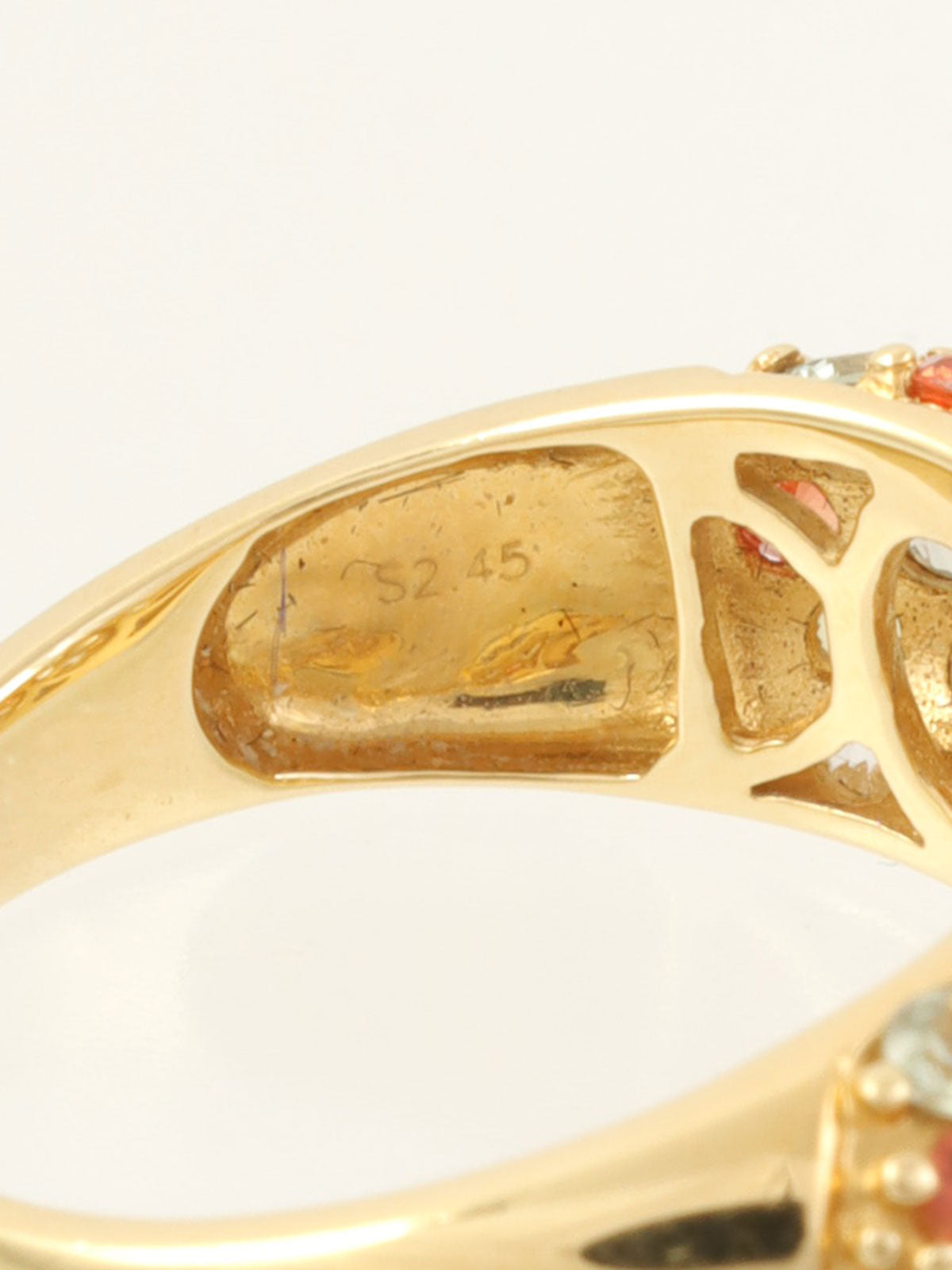 18K Sapphire Ring in Gold/Yellow/Orange