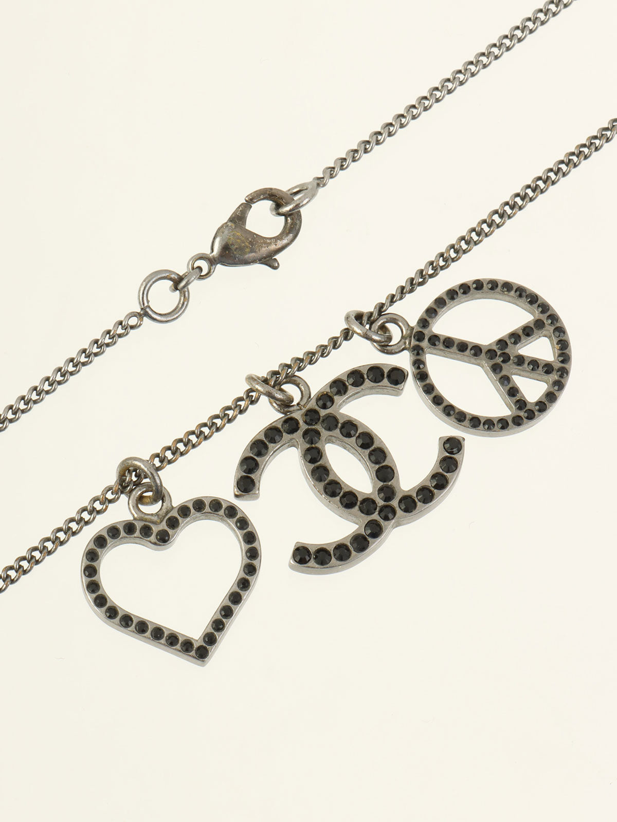 2006 LOVE &amp; PEACE CC Mark Rhinestone Necklace Gunmetal/Black