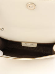 サフィアーノヴァラリボンチェーンショルダーバッグ ホワイト