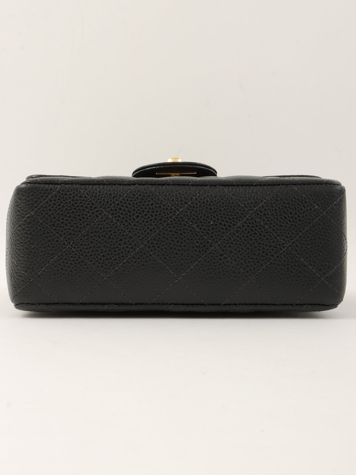 2004年頃製 キャビアスキンクラシックフラップチェーンバッグミニ ブラック