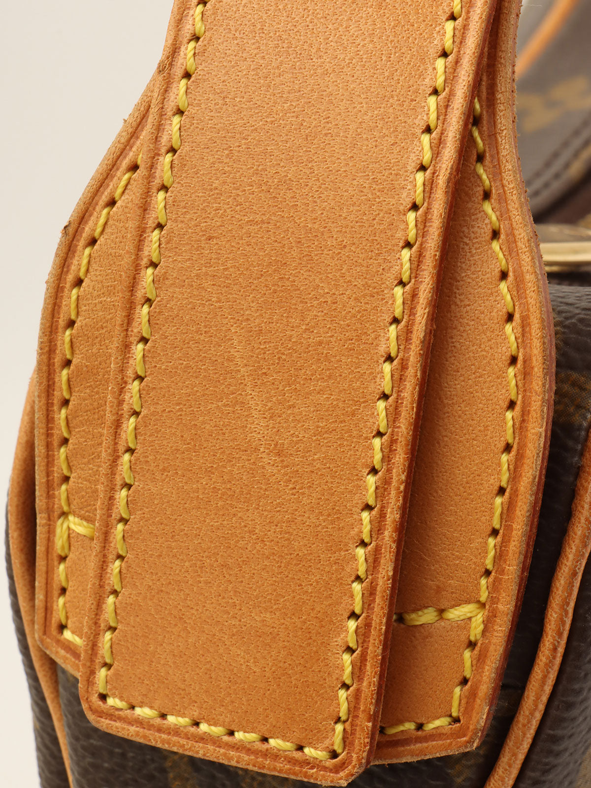 2003 帆布字母羊角面包 MM 棕色