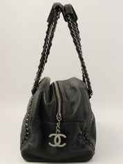 2005 年黑色 CC 标志缝线迷你波士顿包