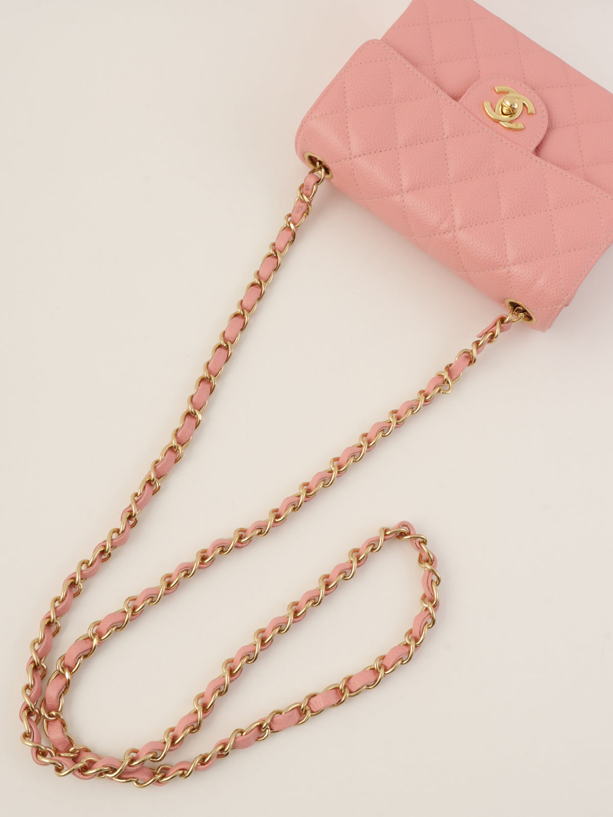2003年頃製 キャビアスキンクラシックフラップチェーンバッグミニ ピンク
