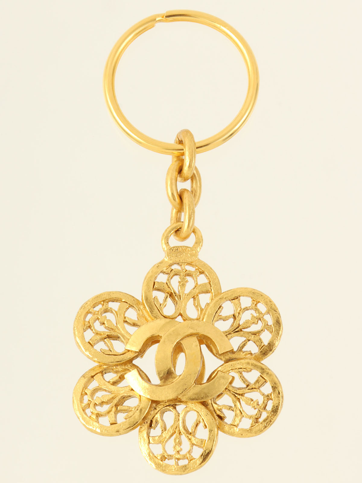 1995 CC mark design cutout key ring gold