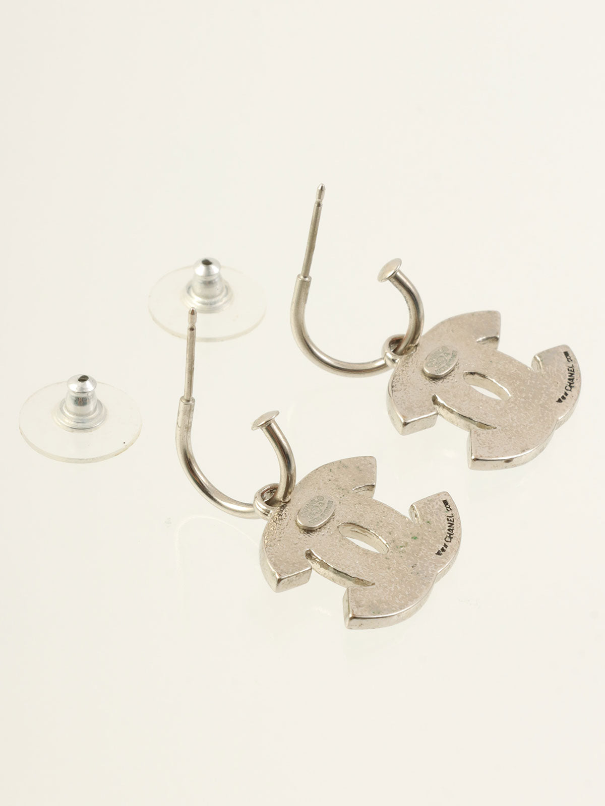 2005 CC Mark National Flag Swing Hoop Earrings, Silver/Multi