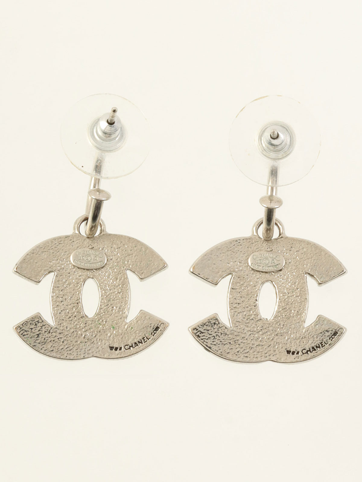 2005 CC Mark National Flag Swing Hoop Earrings, Silver/Multi