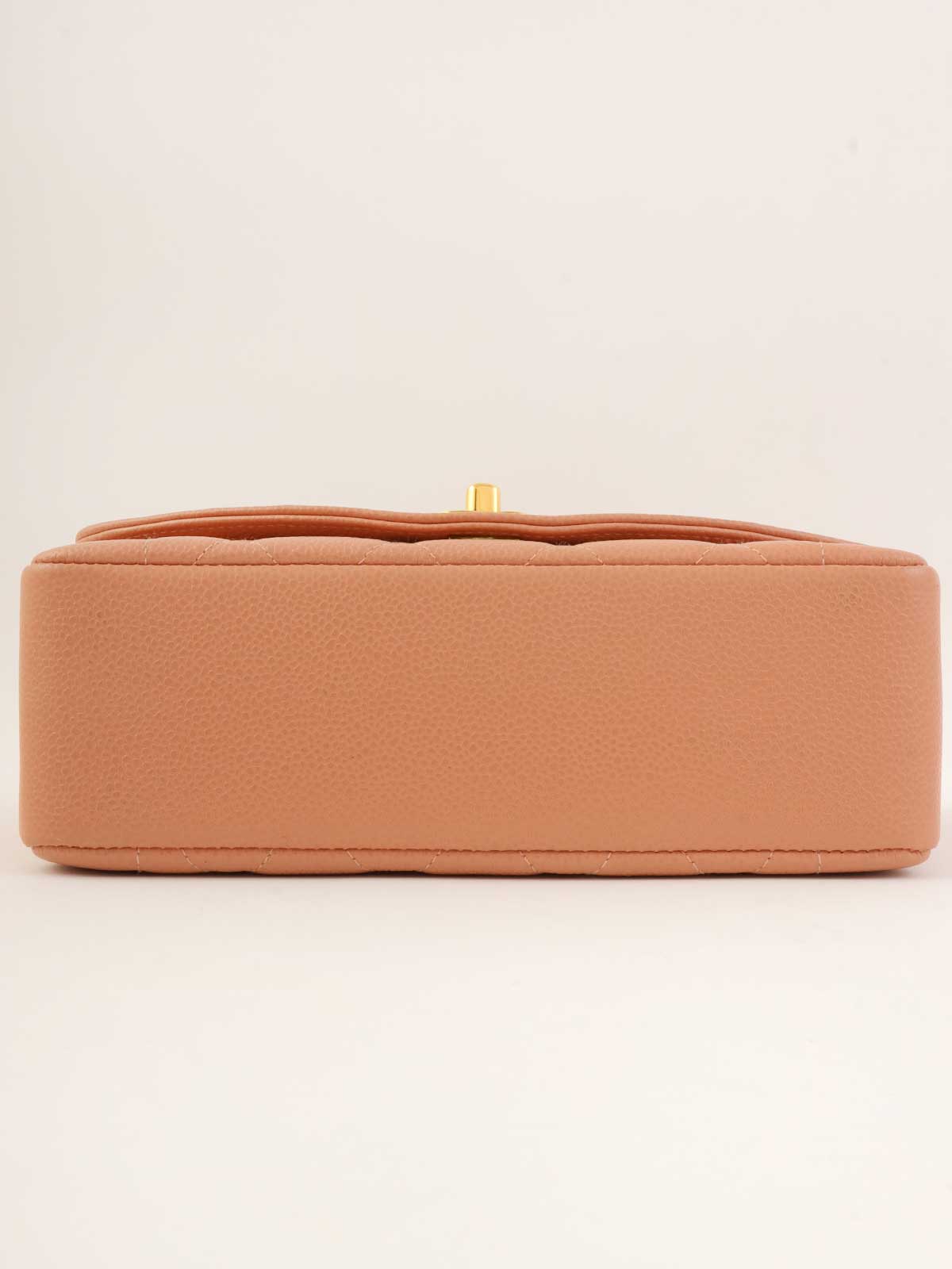 1995年頃製 キャビアスキンダイアナフラップチェーンバッグ22cm ピンク