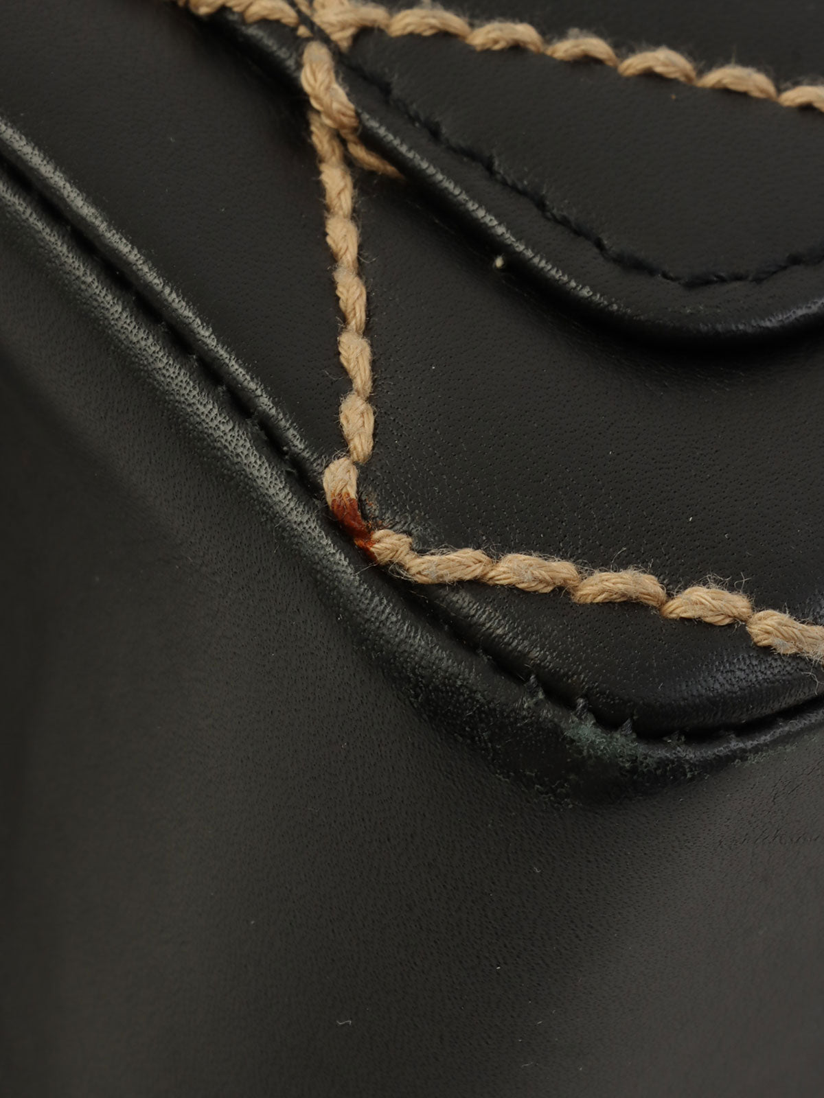 2003 Wild Stitch CC Turnlock Chain Shoulder Bag in Black