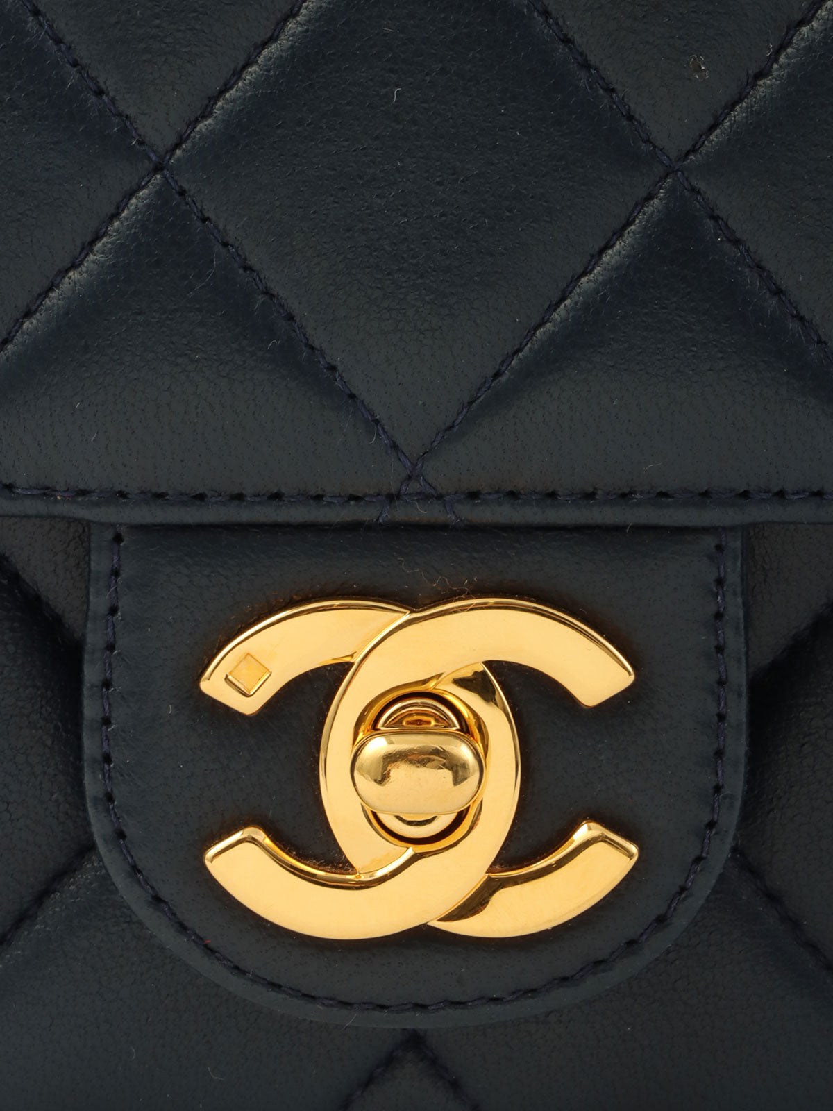 1995年頃製 クラシックフラップチェーンバッグミニ ネイビー