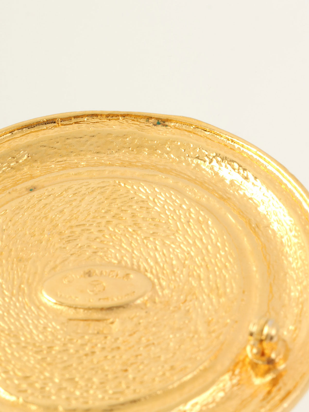 ラウンドカンボンブローチ ゴールド