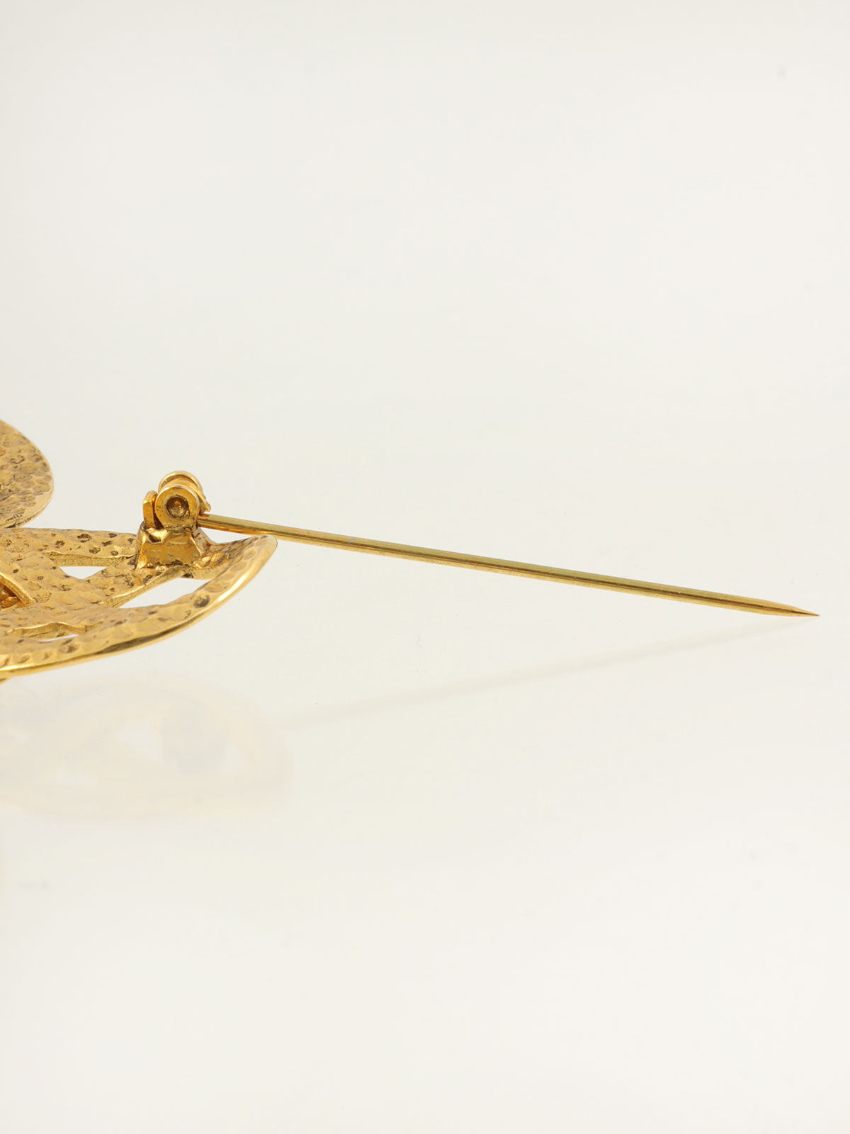 1996年製　フラワーモチーフCCマークブローチ　ゴールド