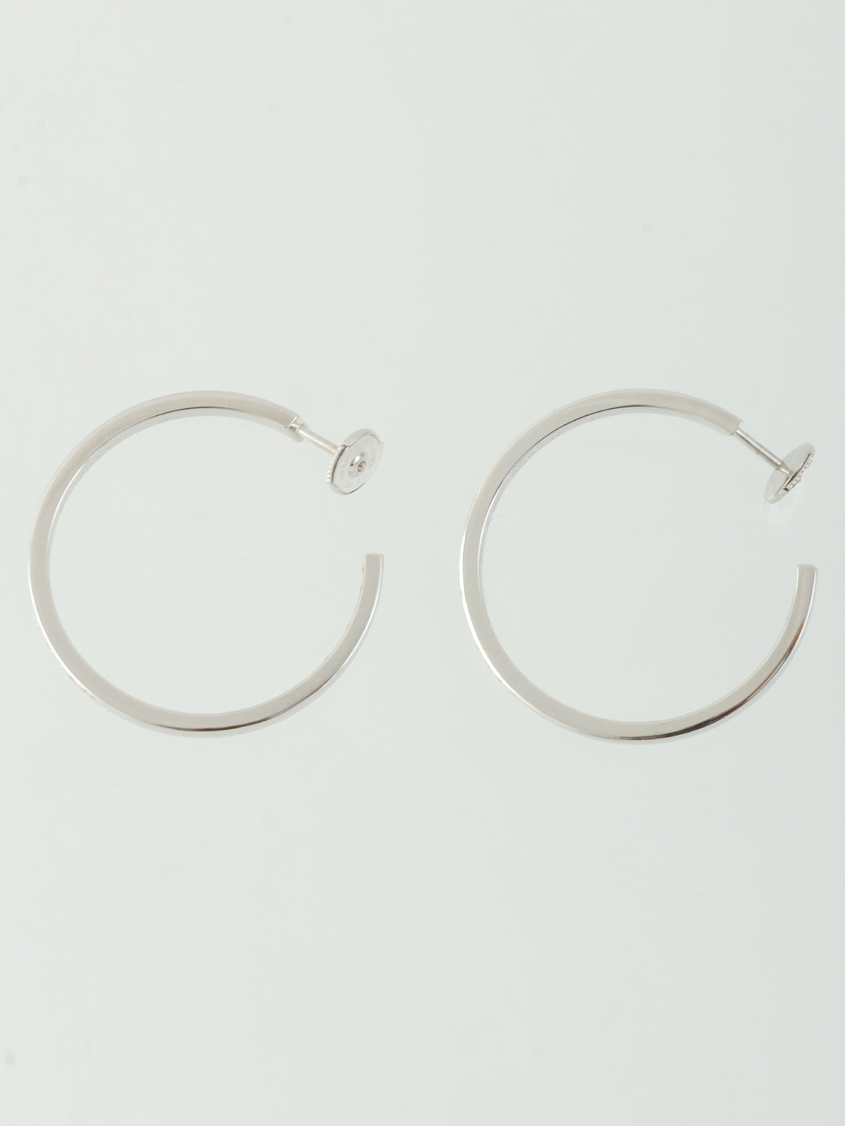 18Kダイヤモンドクラシックフープピアス　シルバー