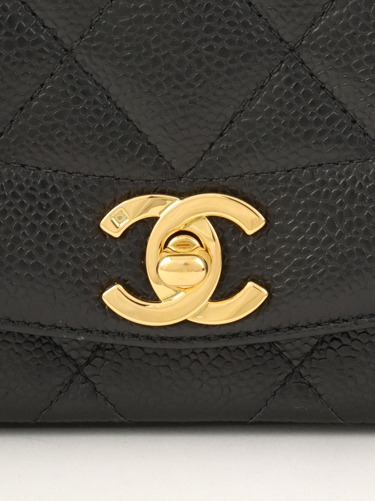 1995 Caviar Skin Diana Flap Chain Bag 22cm Black