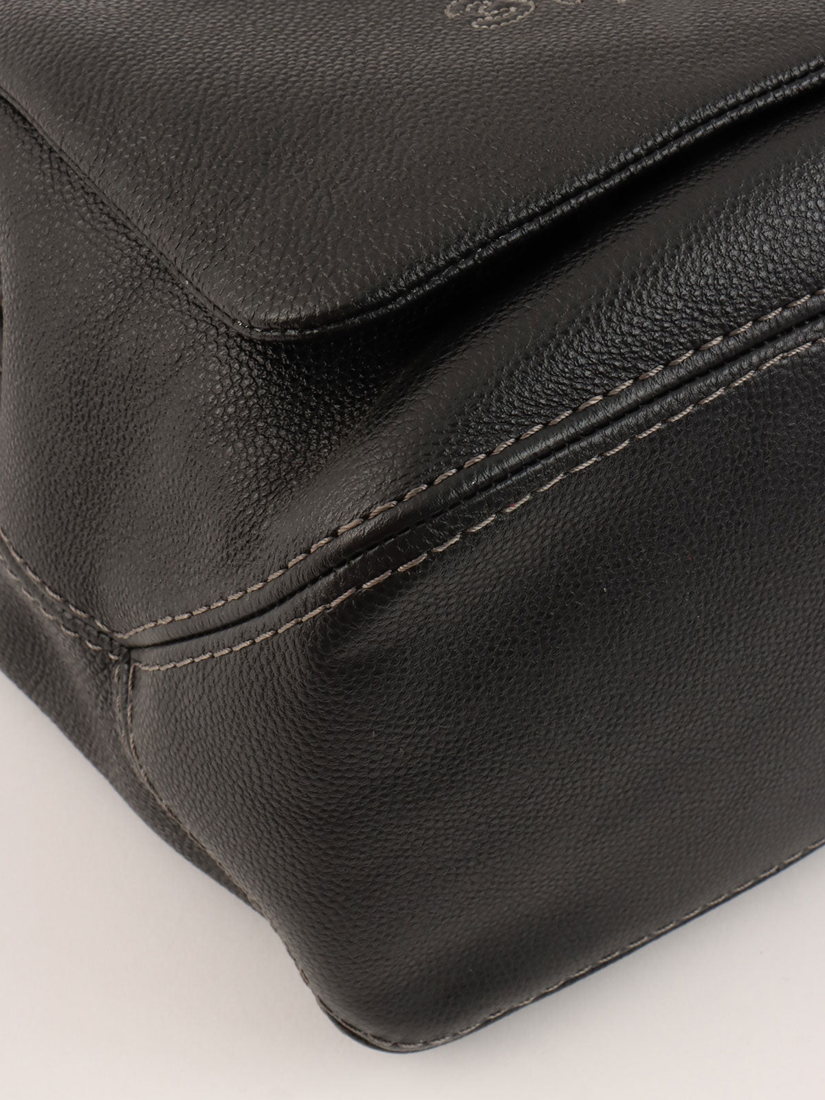 2014年頃製 キャビアスキンCCマークロゴステッチチェーンバッグ ブラック