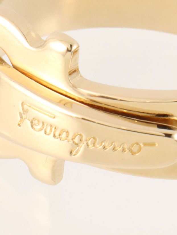 Gancini scarf ring in gold