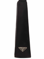 サテンロゴプレートハンドバッグ　ブラック