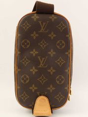 2004年製 キャンバスモノグラムポシェットガンジュ ブラウン