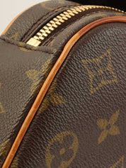 2004年製 キャンバスモノグラムポシェットガンジュ ブラウン