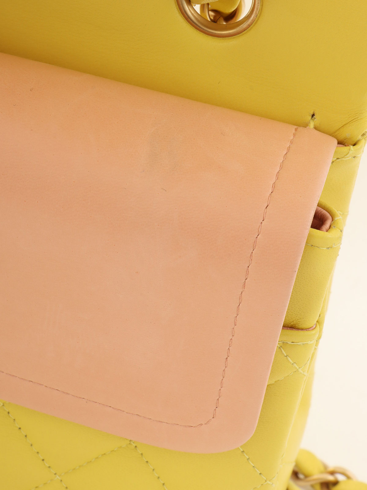 2000年頃製 クラシックフラップチェーンバッグ25cm イエロー