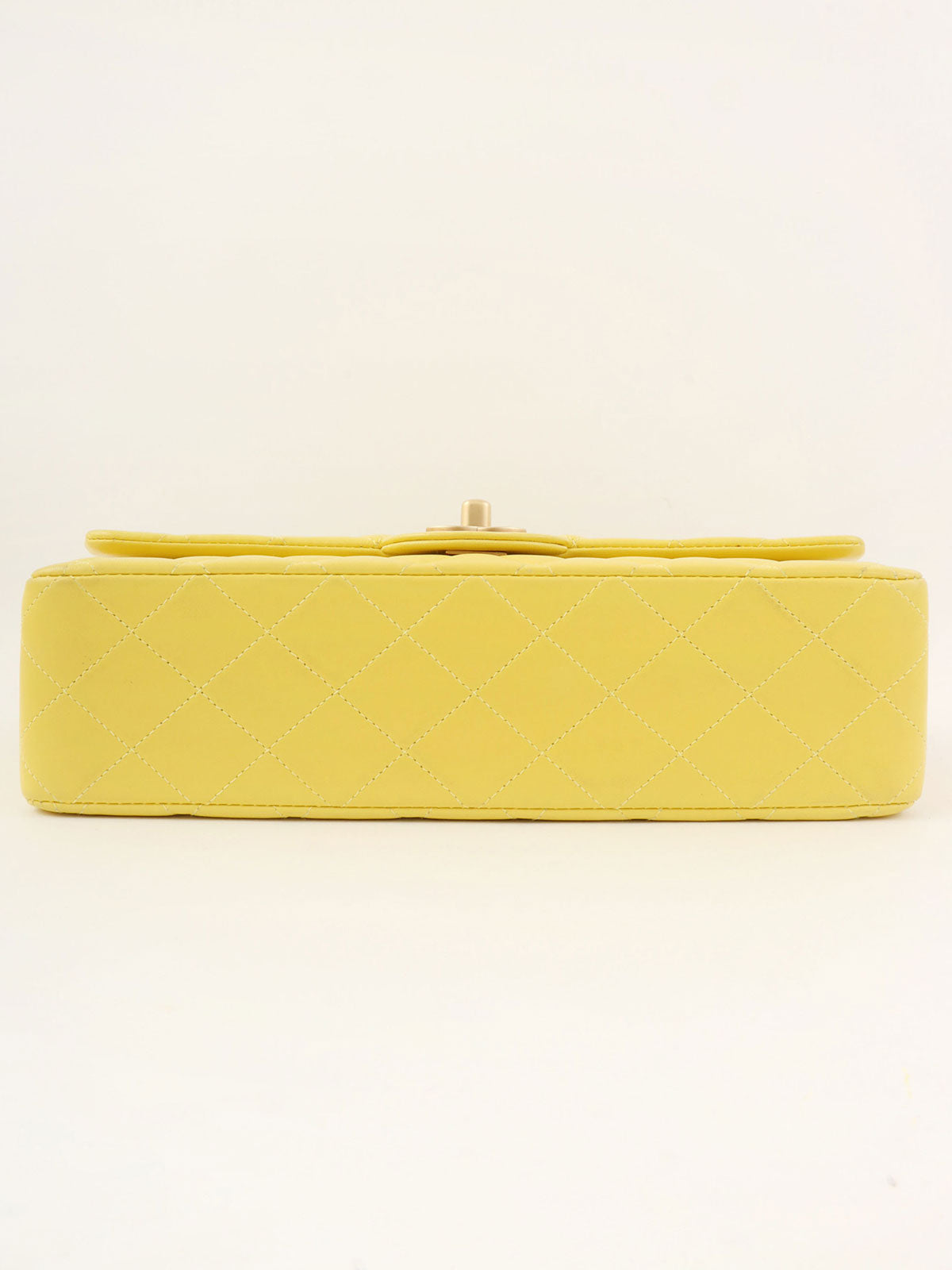 2000年頃製 クラシックフラップチェーンバッグ25cm イエロー