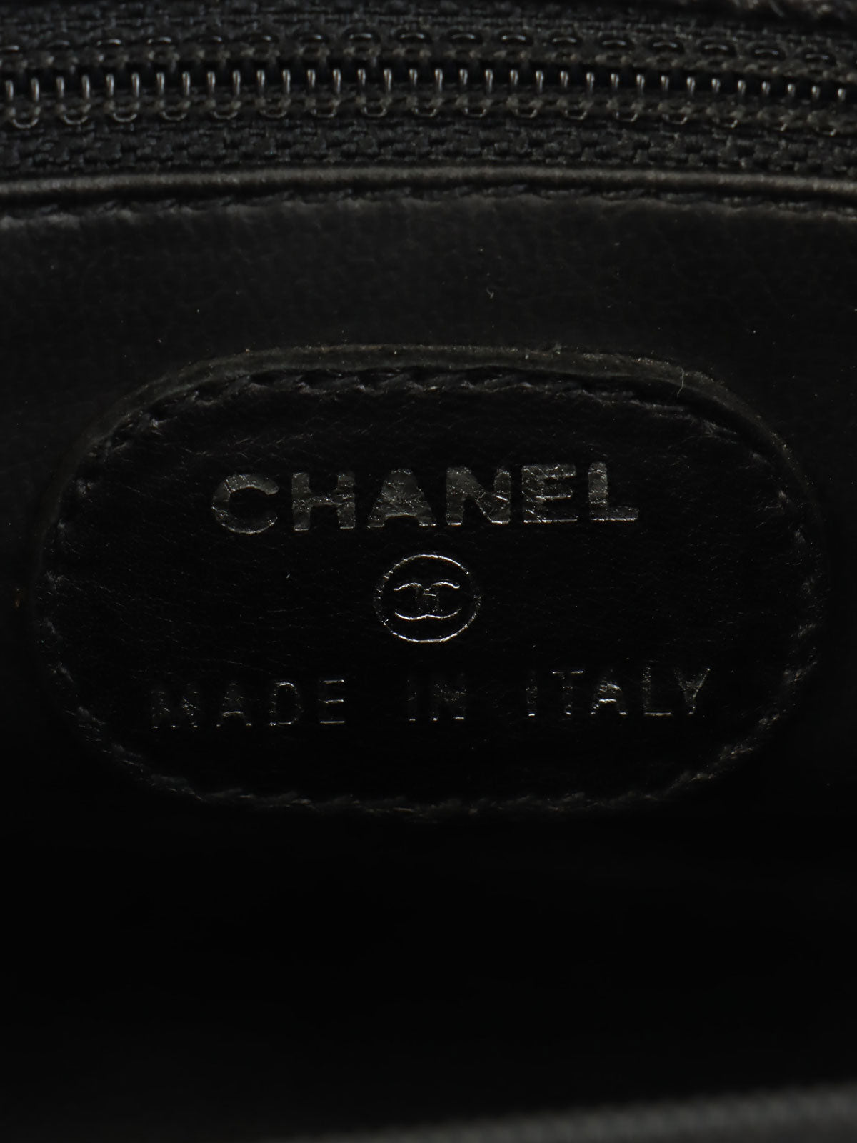 1998 Caviar Skin CC Mark Stitch 黑色迷你链条单肩包