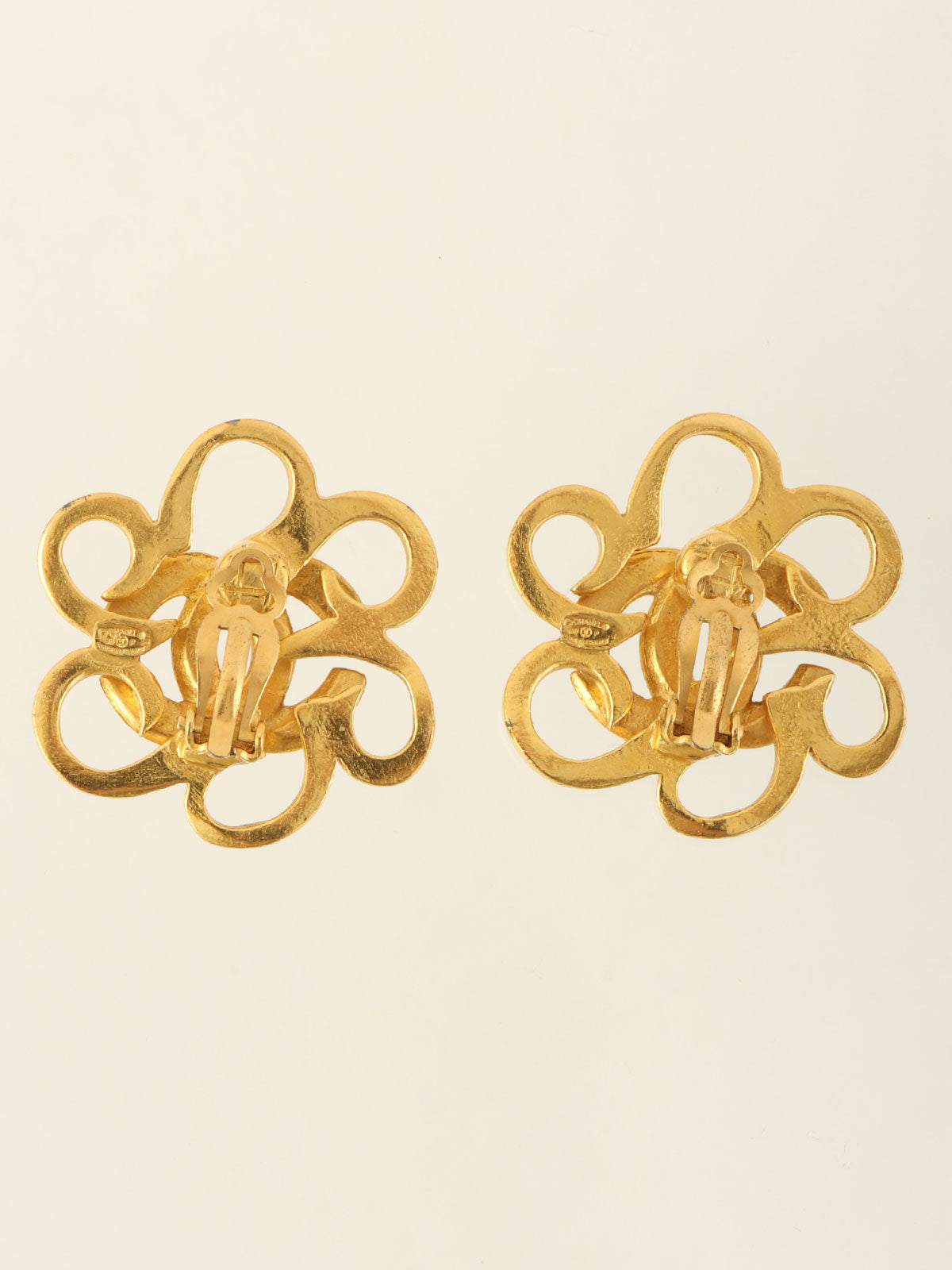 1996年頃製 フラワーモチーフCCマークイヤリング ゴールド