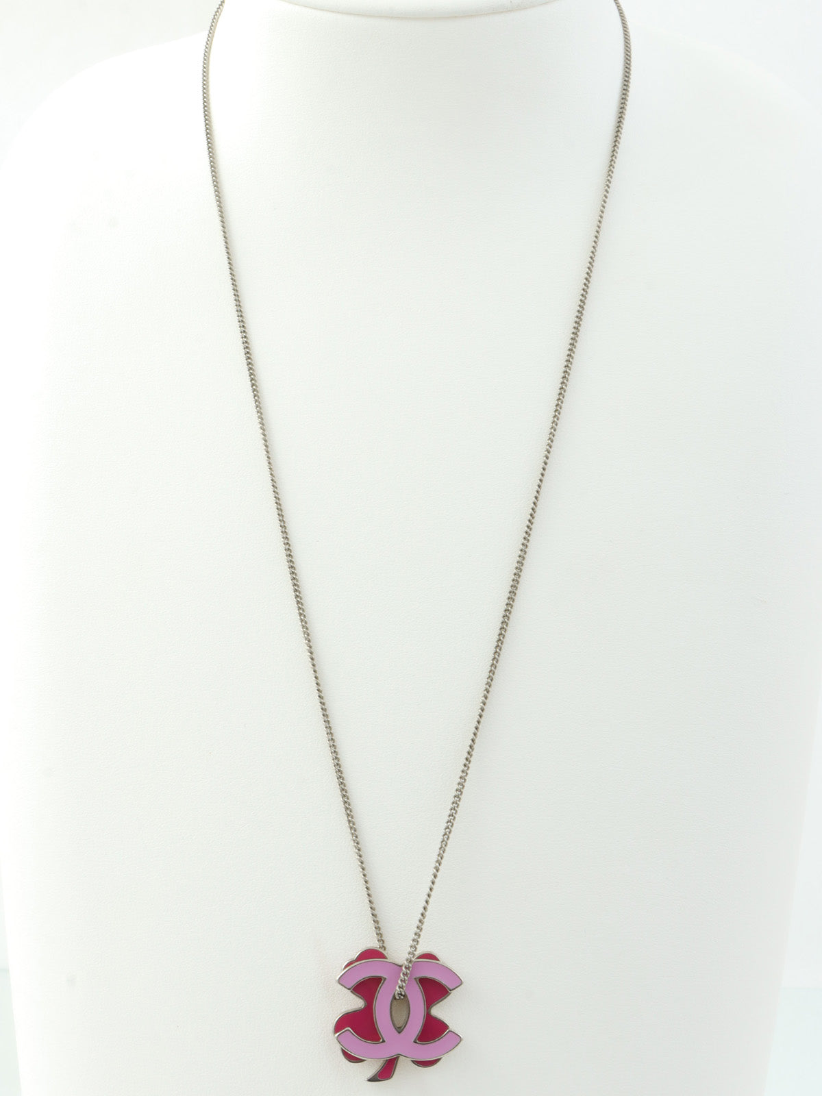 2004 Clover CC Mark Plate Necklace in Silver/Pink/Purple