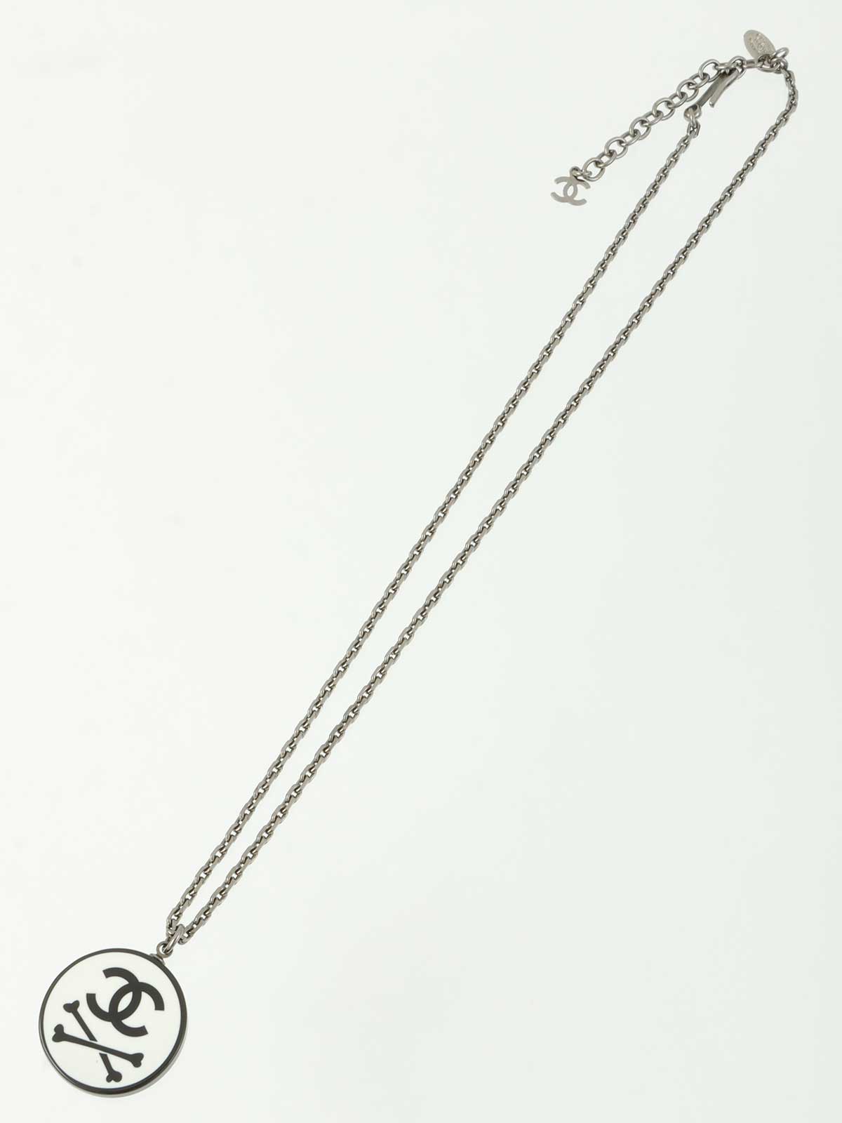 2003 CC Mark Bone Design Necklace Silver