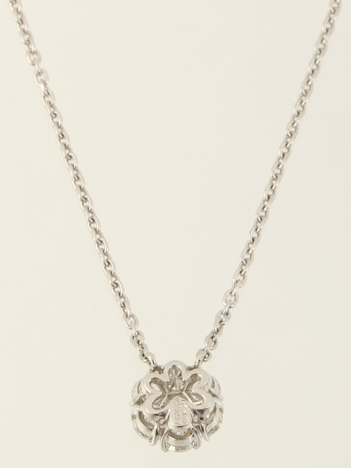 プラチナダイヤモンドフルーレットネックレス シルバー