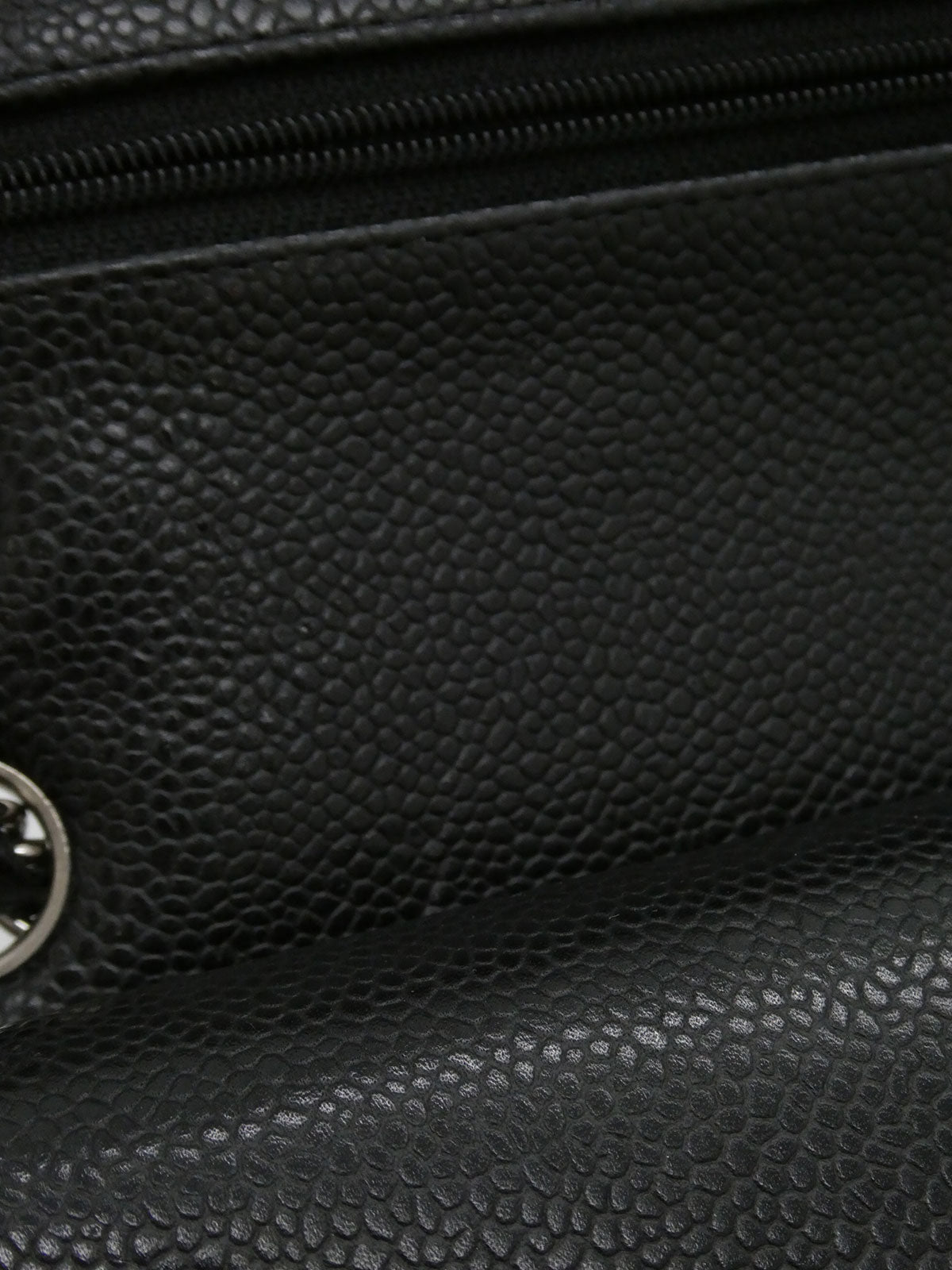 2008年頃製 キャビアスキンクラシックフラップチェーンバッグ25cm ブラック