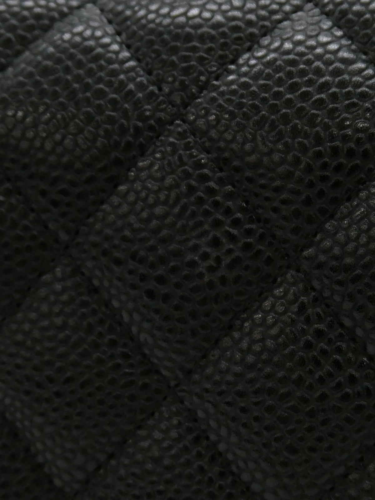 2008年頃製 キャビアスキンクラシックフラップチェーンバッグ25cm ブラック