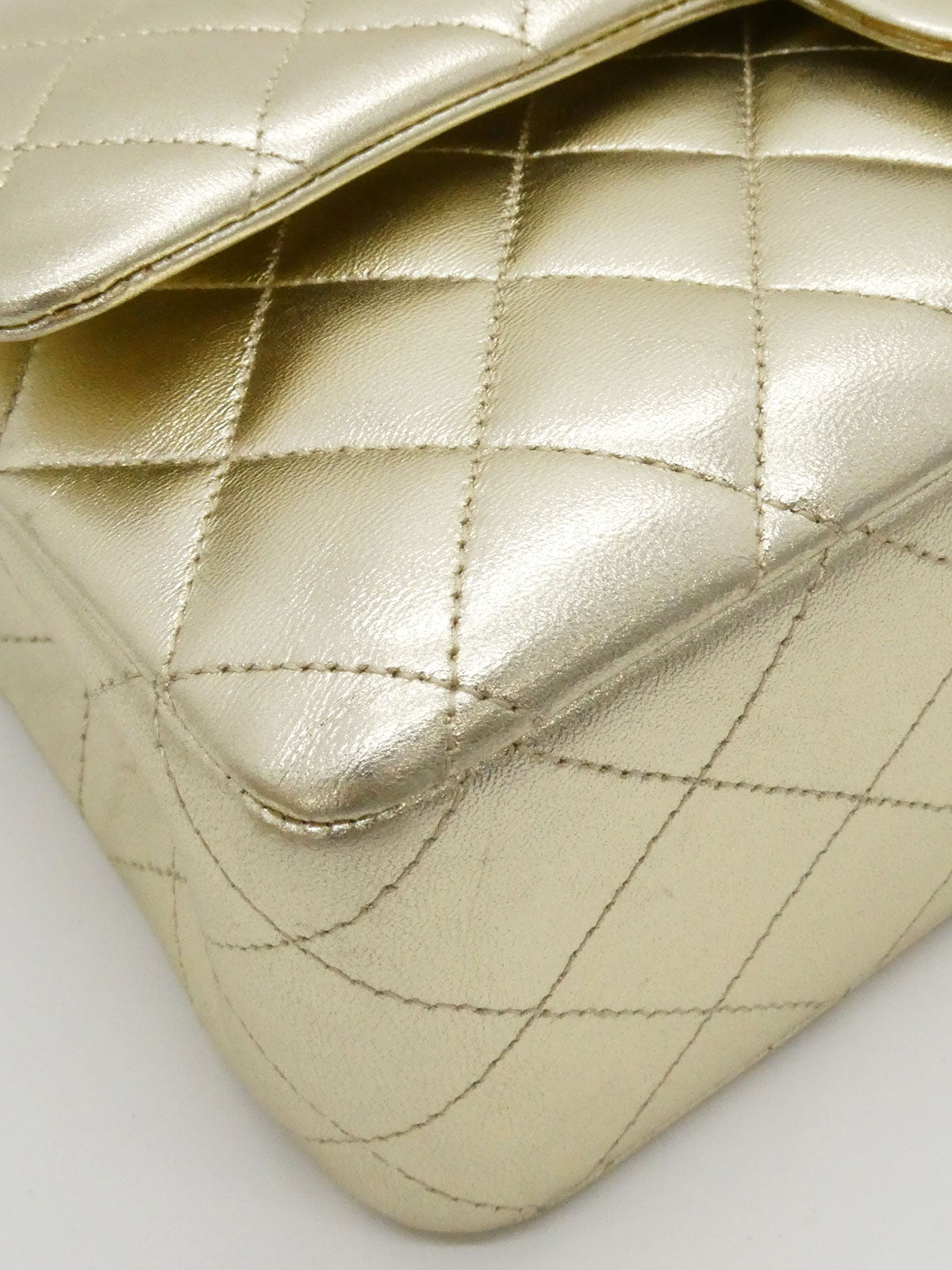 2003 Classic Flap Chain Bag 25cm Metallic Gold