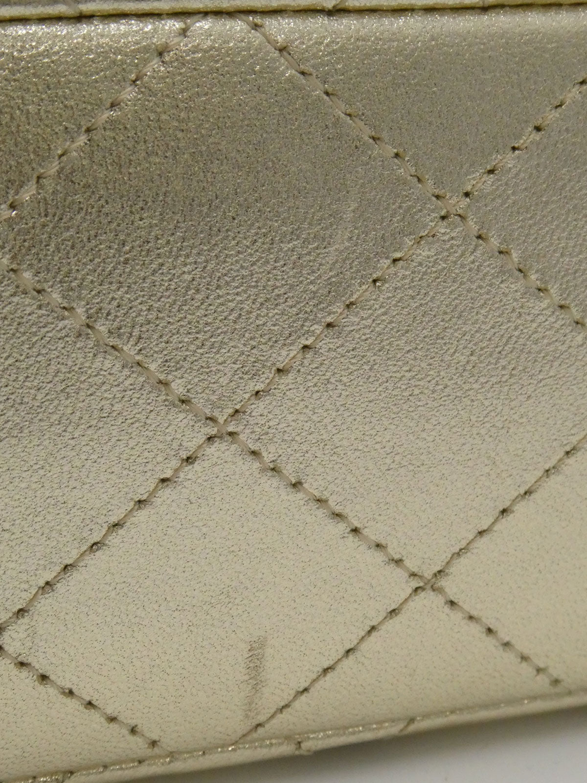 2003年頃製 クラシックフラップチェーンバッグ25cm メタリックゴールド